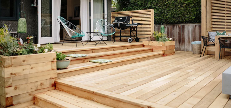 Cedar Decking in Montebello, CA