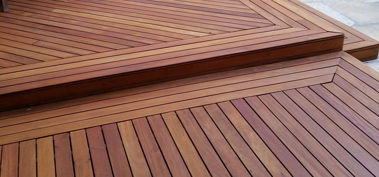 Redwood Decking Material in Montebello, CA